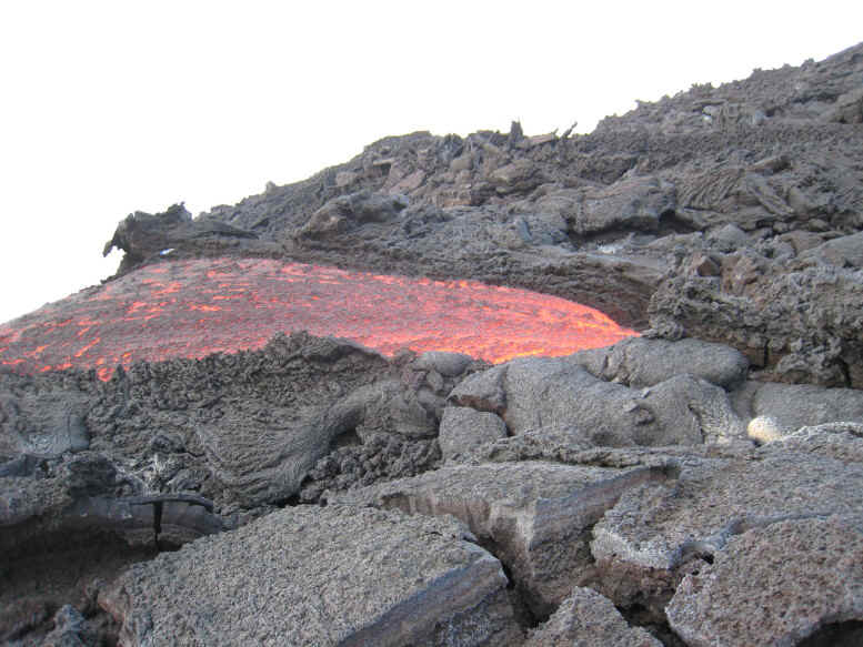 lava_1_1.jpg (173504 bytes)